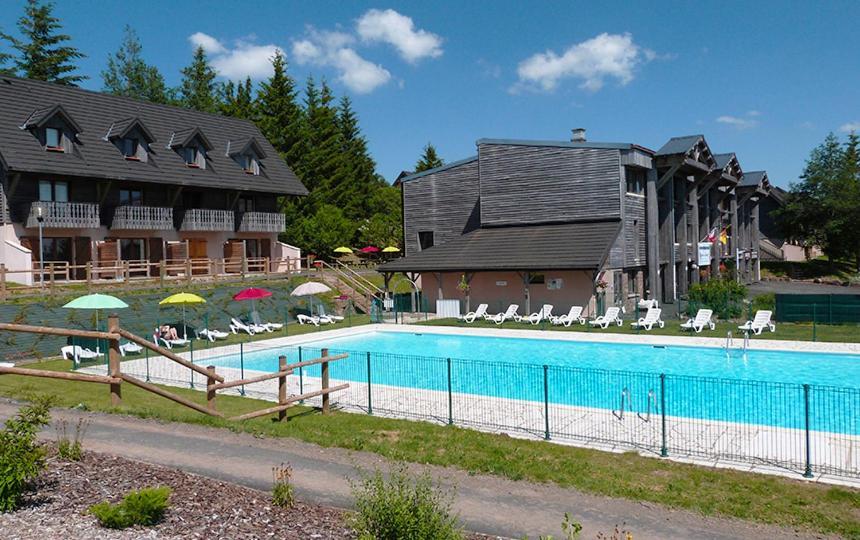 Appartement Dans Residence Bois De La Reine, Besse Et Saint Anastaise المظهر الخارجي الصورة